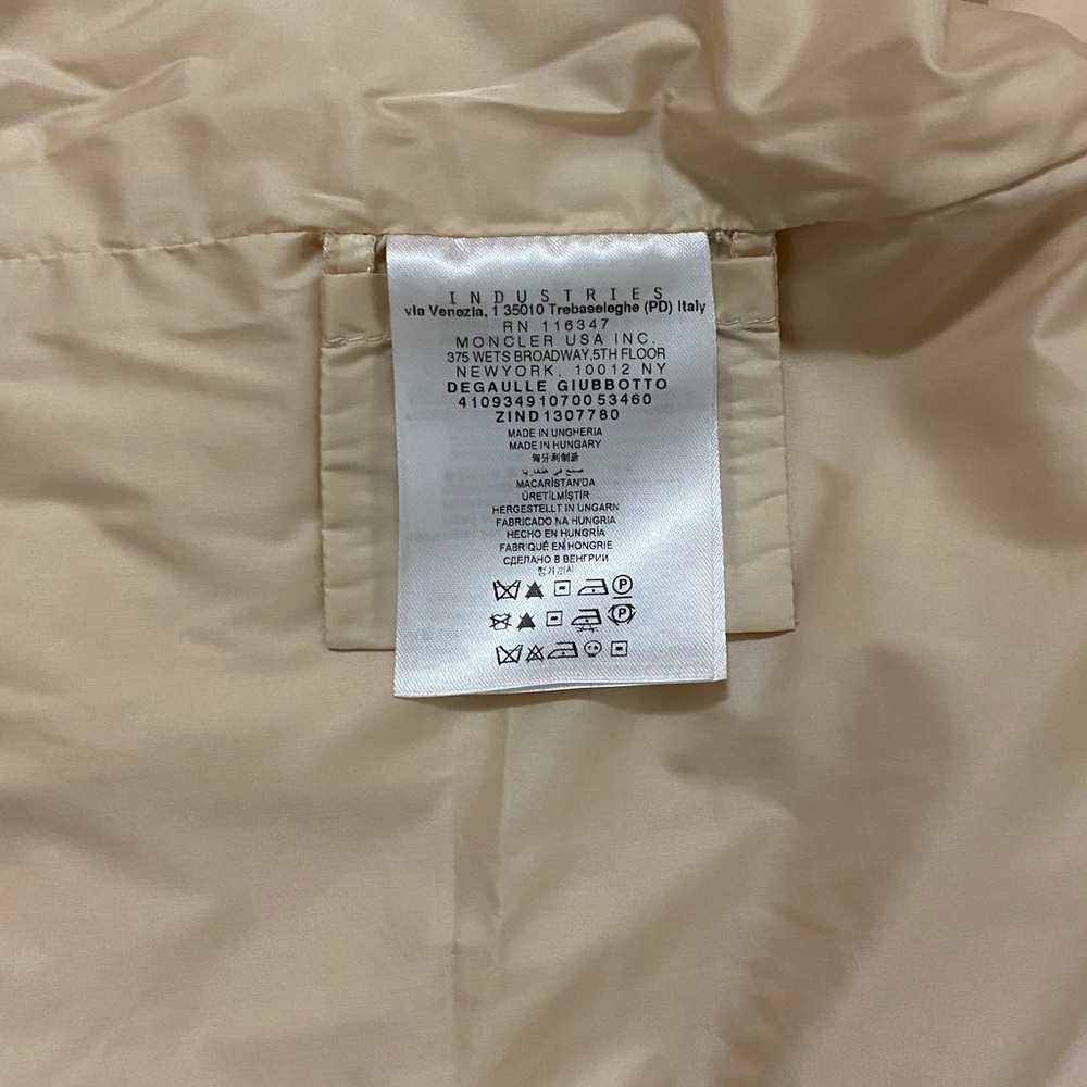 MONCLER jacket - Picture 6 of 6